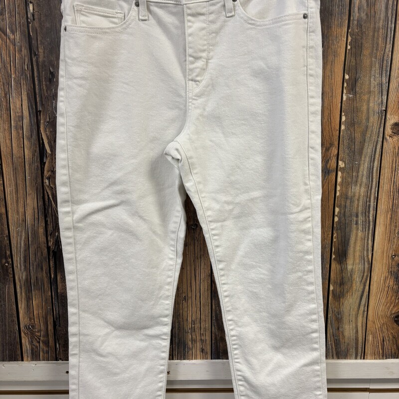 White 311 Levi Capris, Size: 29