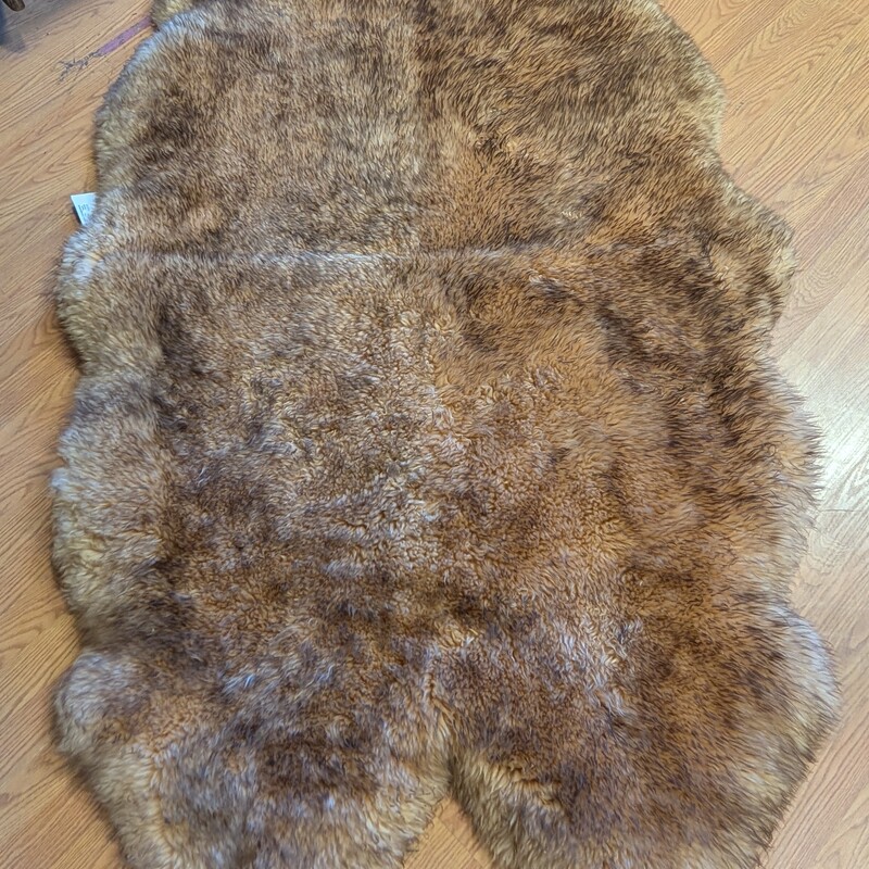 4 Pelt Sheepskin Rug