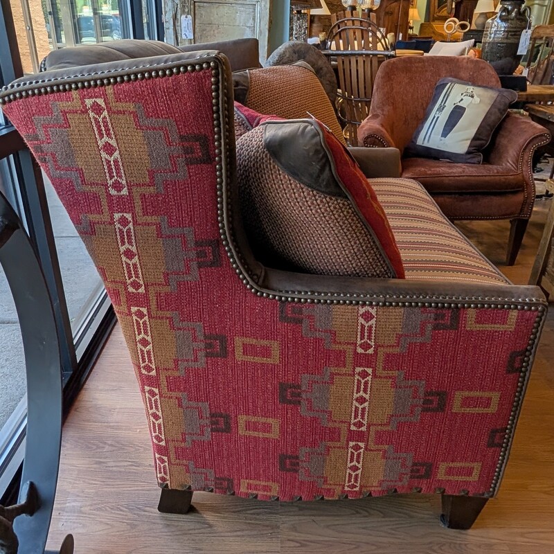 King Hickory Leather Loveseat, HiBack, SW Pattern<br />
2 Pillows<br />
52w x 36d x 40h