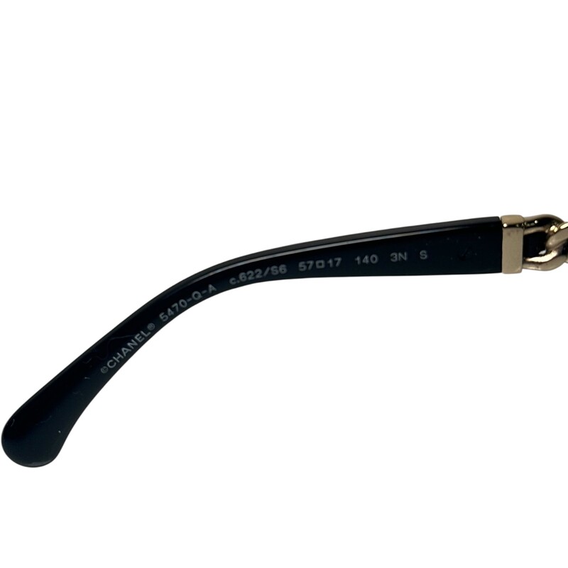 Chanel Square Chain Sunglasses

Style Code: 5470-QA

in very good condition. Some minor marks on bottoms.

Does not come with original dust bag or box.