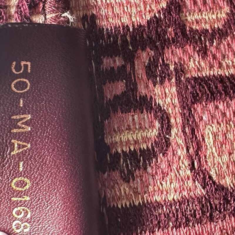Dior Oblique Book BurgundyTote

Date Code:50-MA-0168

Dimensions: 17 L x 13 H inches

In very good condition. Some minor corner wear.

Does not come with original dust bag or box.