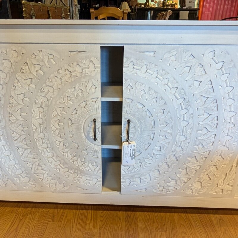 Loomlan Mandala Ent Ctr, White, Carved Sliding Doors<br />
70 x 17 x 36h