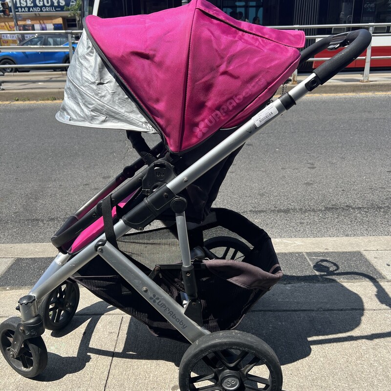 UPPAbaby Vista Stroller, Pink<br />
With Cup Holder