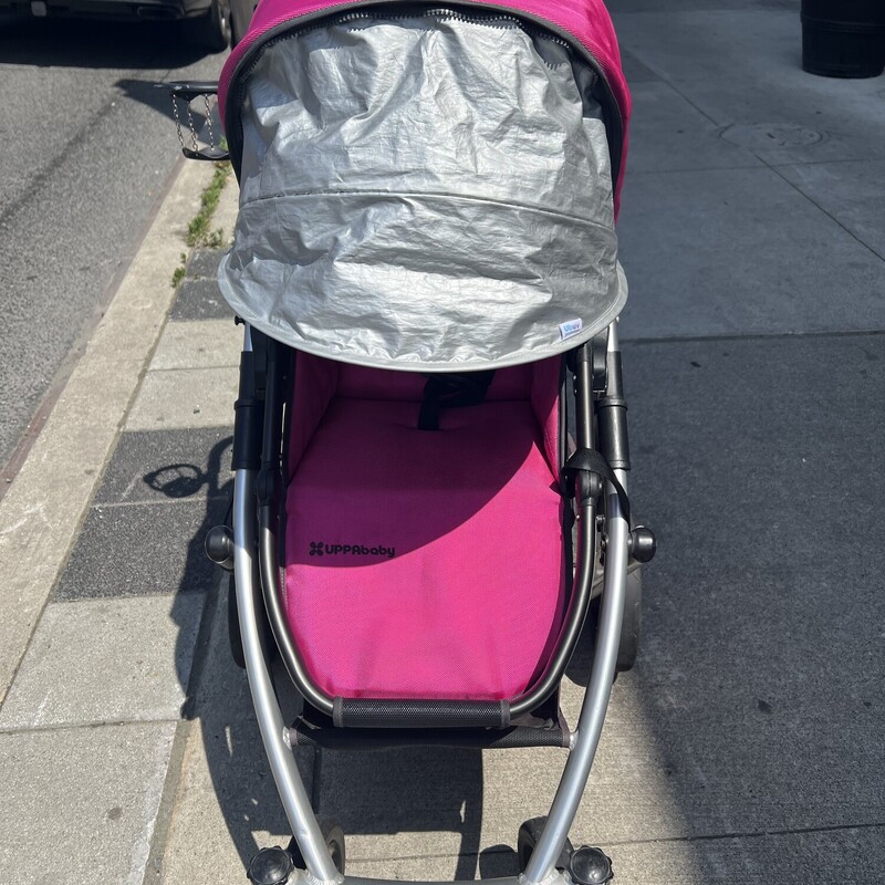 UPPAbaby Vista Stroller, Pink<br />
With Cup Holder