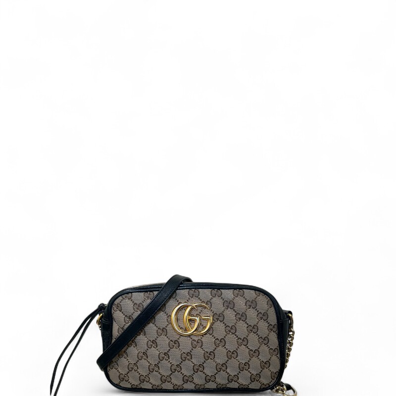 Gucci Marmont  Monogram Canvas Crossbody

Style Code: 447632 4876628

Dimensions: 9L  x 6 H inches

In good condition. Some light discoloration of the harware, slight wear on the leather piping and interior marks.

Does not come with oriignal dust bag or box.