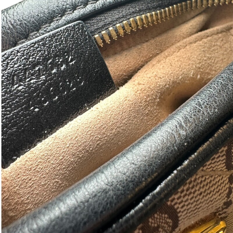 Gucci Marmont  Monogram Canvas Crossbody<br />
<br />
Style Code: 447632 4876628<br />
<br />
Dimensions: 9L  x 6 H inches<br />
<br />
In good condition. Some light discoloration of the harware, slight wear on the leather piping and interior marks.<br />
<br />
Does not come with oriignal dust bag or box.