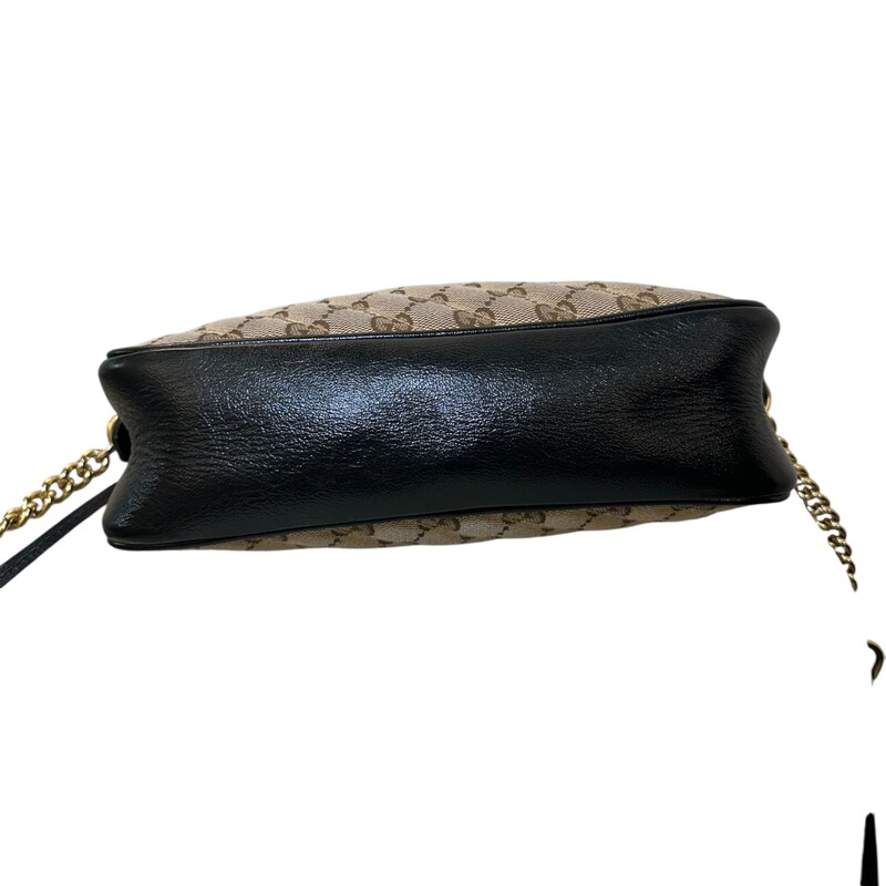 Gucci Marmont  Monogram Canvas Crossbody<br />
<br />
Style Code: 447632 4876628<br />
<br />
Dimensions: 9L  x 6 H inches<br />
<br />
In good condition. Some light discoloration of the harware, slight wear on the leather piping and interior marks.<br />
<br />
Does not come with oriignal dust bag or box.