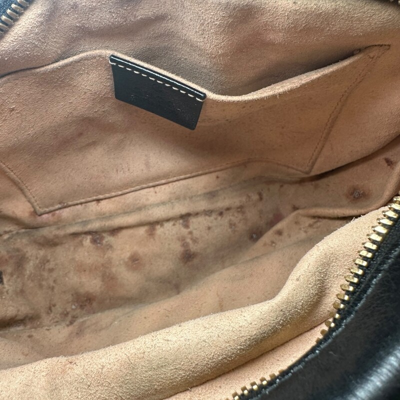 Gucci Marmont  Monogram Canvas Crossbody<br />
<br />
Style Code: 447632 4876628<br />
<br />
Dimensions: 9L  x 6 H inches<br />
<br />
In good condition. Some light discoloration of the harware, slight wear on the leather piping and interior marks.<br />
<br />
Does not come with oriignal dust bag or box.