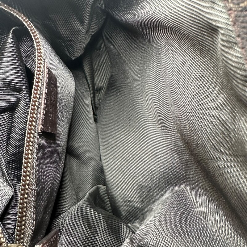 Gucci Monogram Brown Crossbody<br />
<br />
Date Code: 101654 002404<br />
<br />
Dimensions: 12 L X 10 H inches<br />
<br />
In very good condition. Some minor scratching of the hardware.<br />
<br />
Comes with original dust bag. No box.