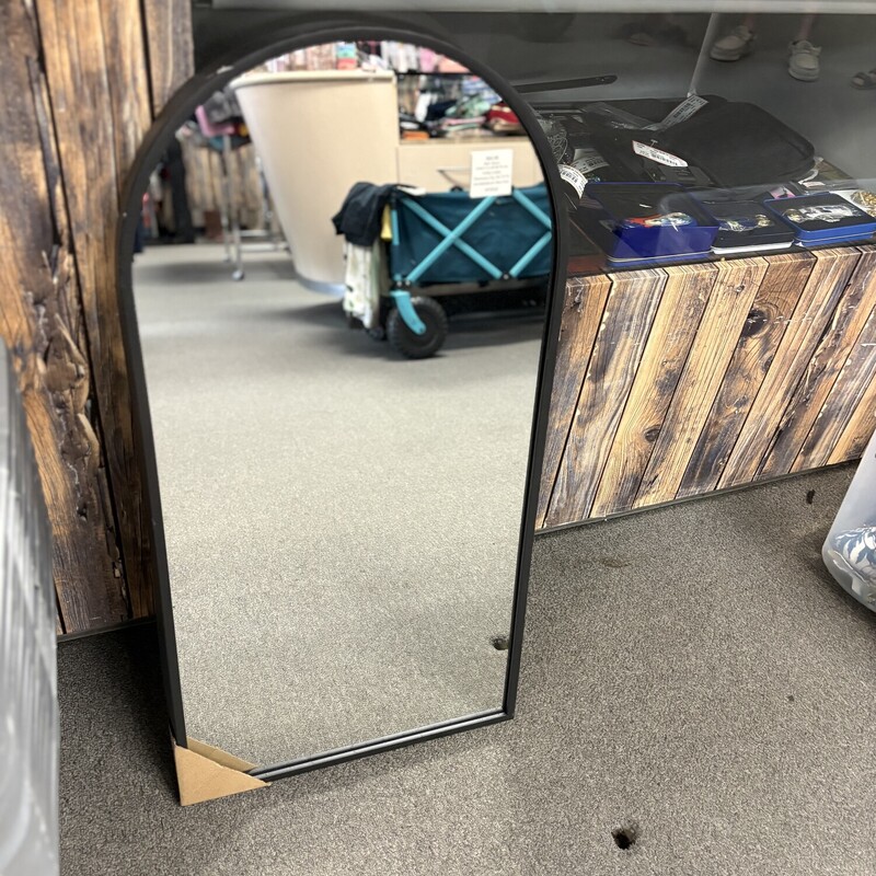Black Round Top Mirror, Size: 15x31 In