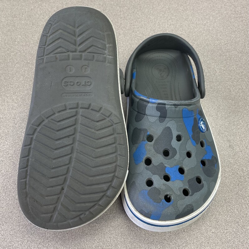 Crocs Clog, Camo, Size: 1Y