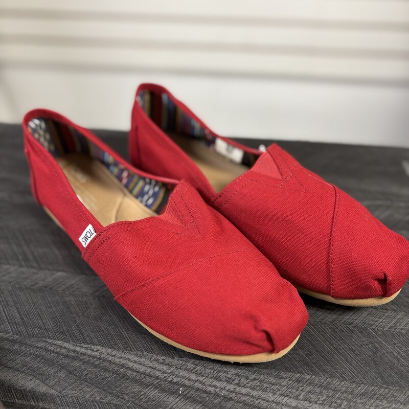New Red Toms, Size: 9.5