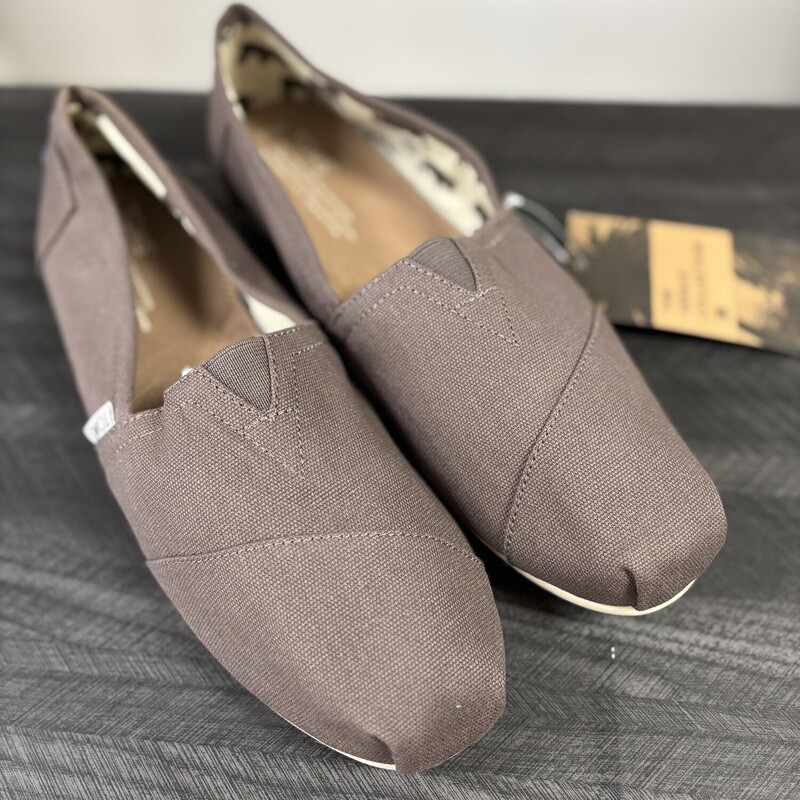 NWT Brown Toms
