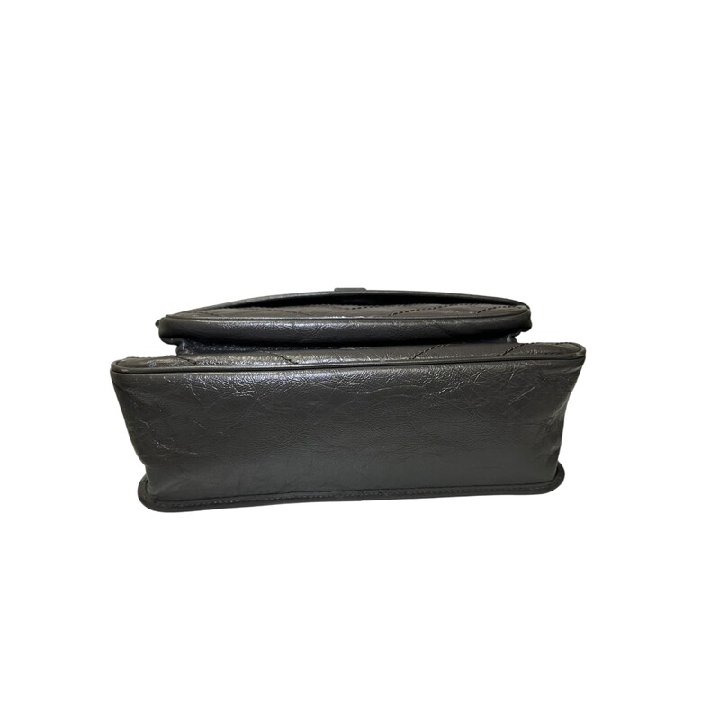 YSL Niki Flap Light Musk<br />
<br />
Code: YSL49888941219<br />
<br />
Dimensions:<br />
10.5W x 7.5H x 3.25D<br />
<br />
In very good condition.  Light wear to the corners and logo.<br />
<br />
Comes with the original dust bag and box.