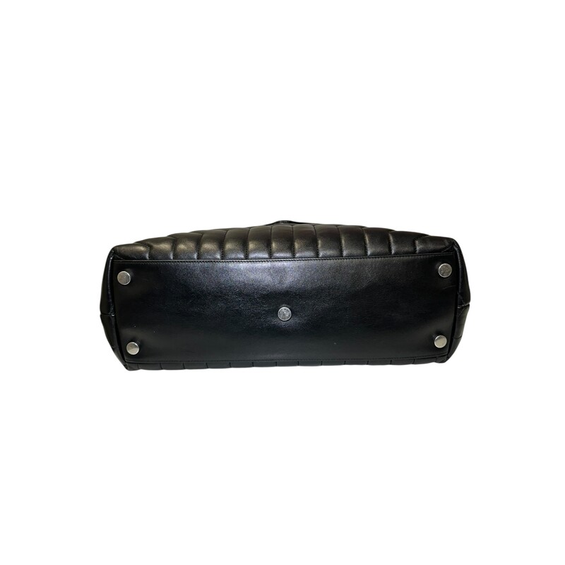 Saint Laurent LouLou Chevron Leather Chain Bag<br />
<br />
Serial Code:GUE574947.0920<br />
<br />
Dimensions:<br />
14W x 10.5H x 6D<br />
11 handle drop<br />
20 strap drop<br />
<br />
In very good condition. Some corner wear and scratching of the hardware.<br />
<br />
Does not come with original dust bag or box.