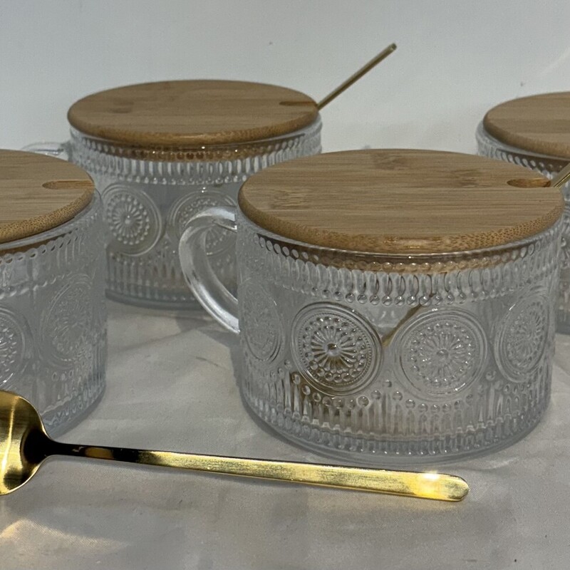 Vintage Look Glass Mugs with Bamboo Lid and Gold Spoon
Set of 12
Clear Tan Gold
Size: 5 x 4 x 3H
