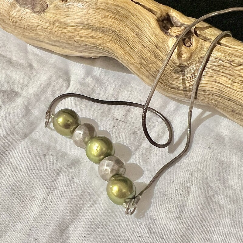 Sterling 3-pearl necklace