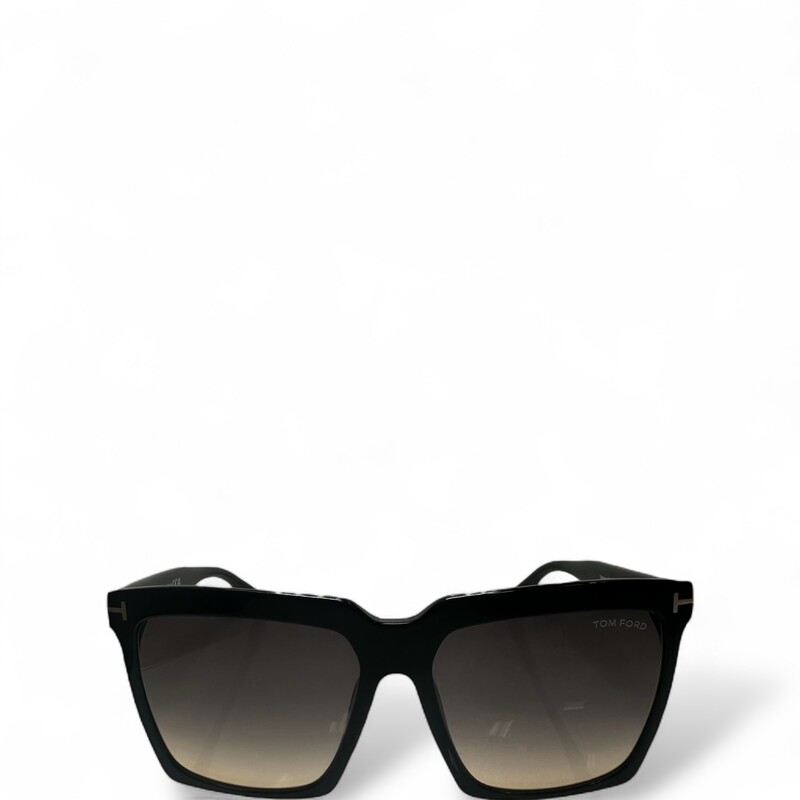 Tom Ford Sabrina Large Square Sunglasses

Style Code: Sabrina

In very good condition. Minor scratches on lenses.

Comes with original dust box and case.