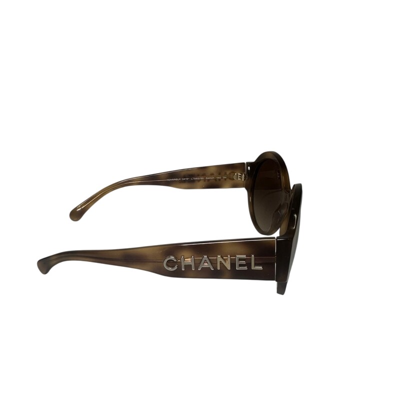 Chanel Round Tortise Shell Logo Sunglasses

Style Code: 5410

In very good condition.Minor scratches on the lenses.

Comes with original box. No case.