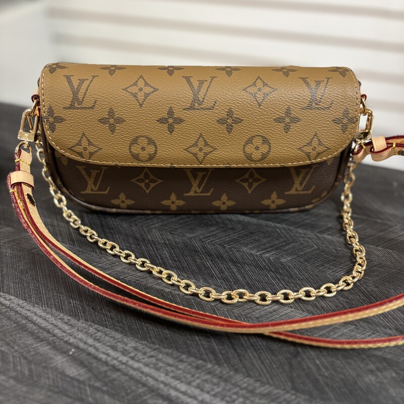 2 Tone Brown Designer Purse, Size: 9x5 In