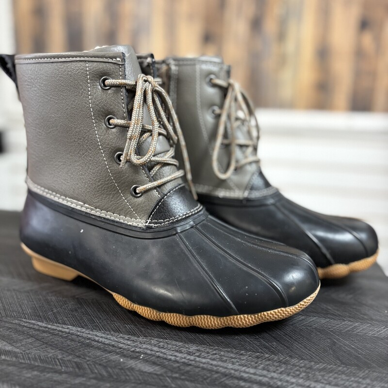 Duck Boots, Size: 9