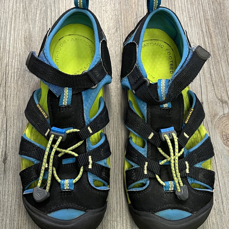 Keen Sandals, Black, Size: 4Y