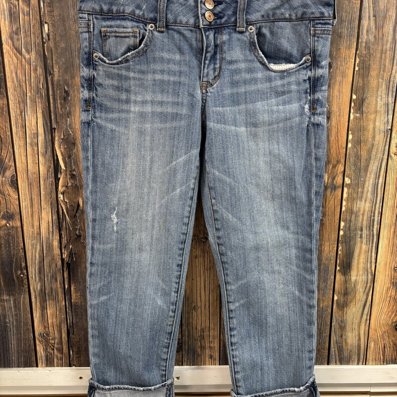 AE Light Wash Capris, Size: 8