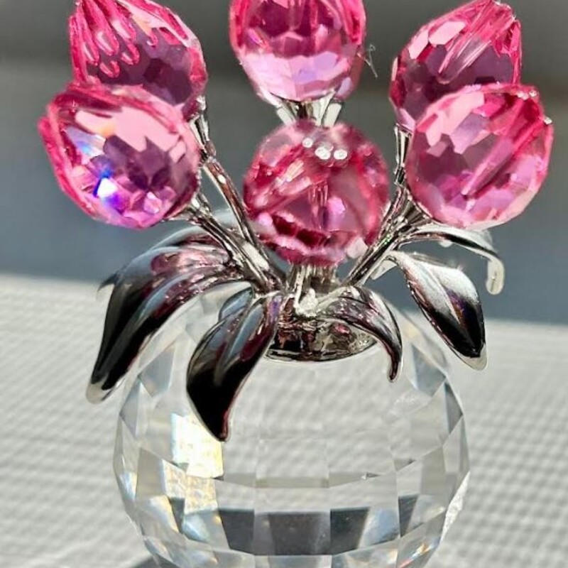 Swarovski Crystal Mini Tulip Bouquet
Pink Silver Clear Size: 1.5  x 2.5H