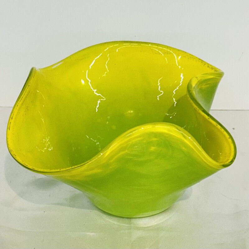 Artisan Signed Ruffle Glass Bowl
 Green and Yellow
 Size: 9x4H