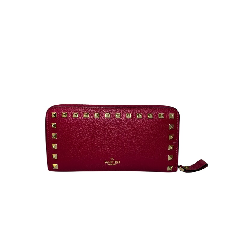 Valentino Pink Rock Stud Leather Wallet<br />
<br />
In very good condition. Some minor scratches on the leather.<br />
<br />
Does not come with original dust bag or box.