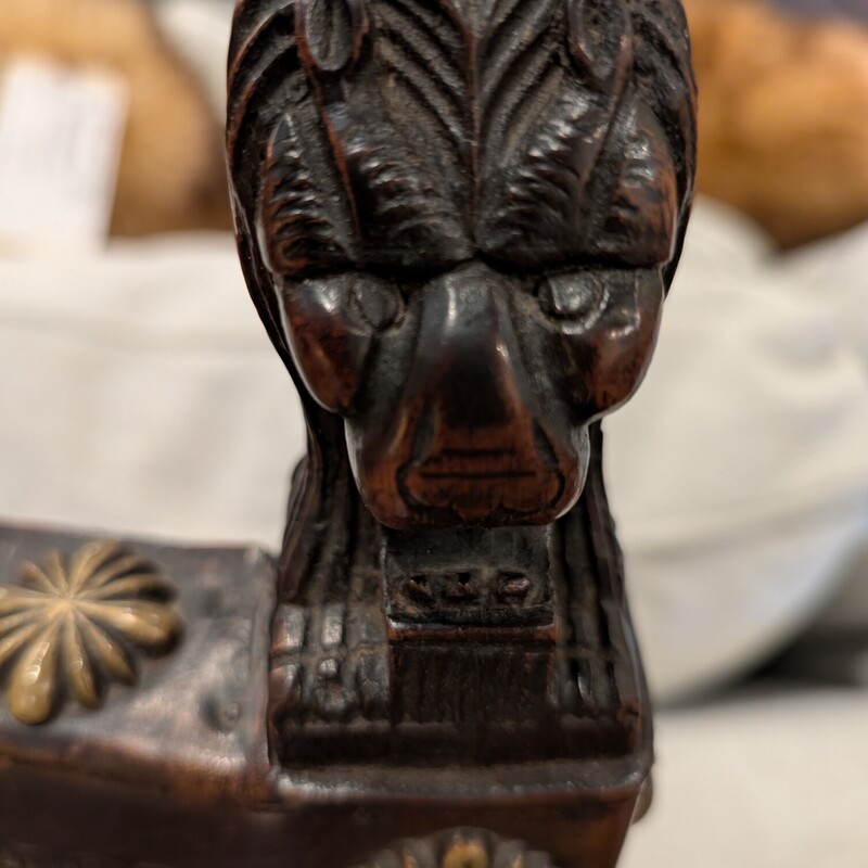 Spanish Embossed Armchai, 19th Cen, Nailheads<br />
24 x 21 x 44h