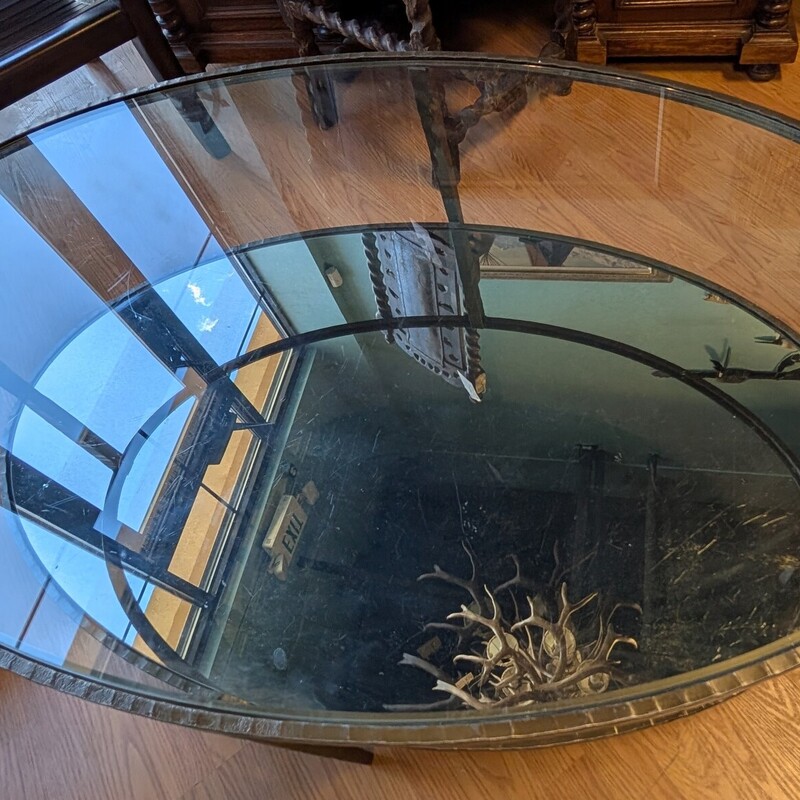 Crate & Barrel Iron Coffee, Oval Glass, Mirror on Bottom
48 x 30 x 19h