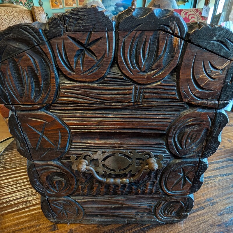 BlackForest German Trunk, Leather, 19thcent<br />
23 x 13 x 16h