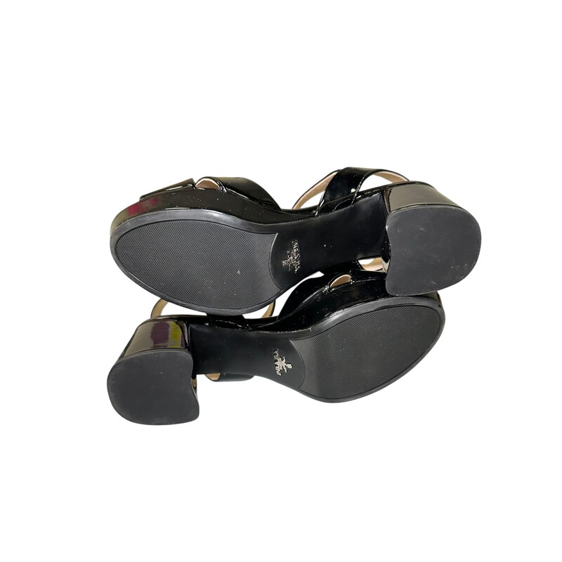 Prada Crisscross Patent Black<br />
<br />
Size: 37<br />
<br />
In excellent condition. Slight toe wear<br />
<br />
Does not come with the original dust bag or box.