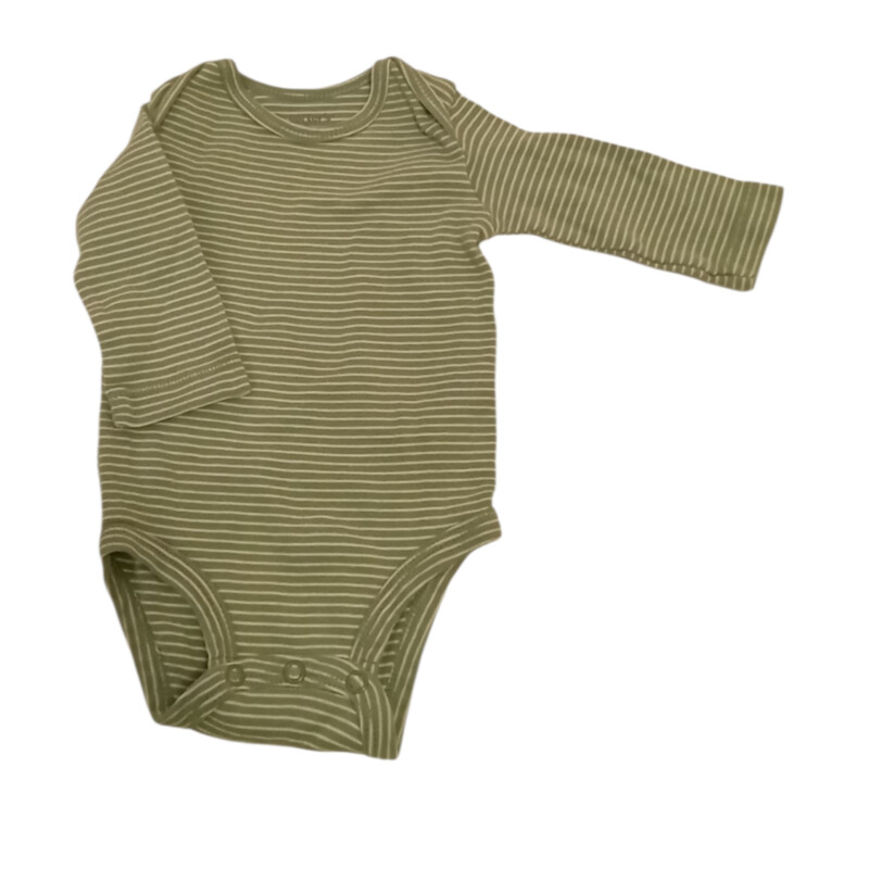 Long Sleeve Onesie: Green, Boy, Size: 3m

Located at Pipsqueak Resale Boutique inside the Vancouver Mall, Suite 230, (upstairs between Round 1 and Golds Gym) or online at: #pipsqueakresale

All items are photographed prior to being steamed. Cross posted, items are located at #PipsqueakResaleBoutique, payments accepted: cash, paypal & credit cards. Any flaws will be described in the comments. More pictures available with link above. Local pick up available at the #VancouverMall, tax will be added (not included in price), shipping available (not included in price, *starts at $9.99; please contact regarding shipment of toys or other larger items), item can be placed on hold with communication, message with any questions. Join Pipsqueak Resale - Online to see all the new items! Follow us on IG @pipsqueakresale / Facebook @pipsqueakresaleboutique & Thanks for looking! Due to the nature of consignment, any known flaws will be described; ALL SHIPPED SALES ARE FINAL. All items are currently located inside Pipsqueak Resale Boutique as a store front items purchased on location before items are prepared for shipment will be refunded.

#resalerocks #shopsmall #pipsqueakresale #shopvanmall #vancouverwa #portland #reusereducerecycle #fashiononabudget #chooseused #consignment #savemoney #shoplocal #weship  #shopvanmall #vancouvermall #vancouver #vancouverwashington #keepusopen #shoplocalonline #resale #resaleboutique #mommyandme #minime #fashion #reseller #usedclothing #usedtoys #secondhand #consign #store #clothes #womensclothes #kidsclothes #shopvancouvermall