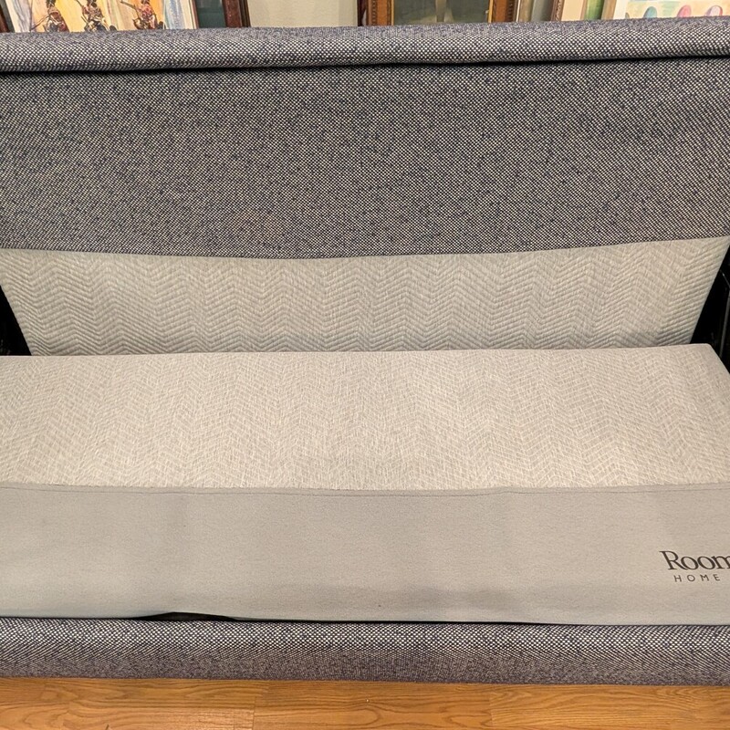 Room & Board Sleeper, Blue, QUEEN<br />
81 x 38 x 36h