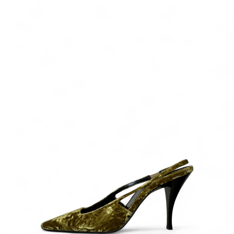 Saint Laurent Slingback Green Suede

Size 38

In very good condition. Light wear to the bottoms.

Does not come with the original dust bag or box.