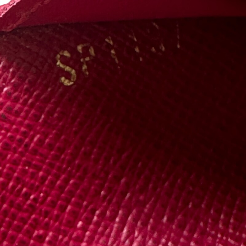 Louis Vuitton Sarah Multicartes Fuchsia  Wallet<br />
<br />
Date Code:SP1137<br />
<br />
Dimensions: 4 L X 3 H inches<br />
<br />
In very good condition. Some scratching on the hardware.<br />
<br />
Does not come with original dust bag or box.