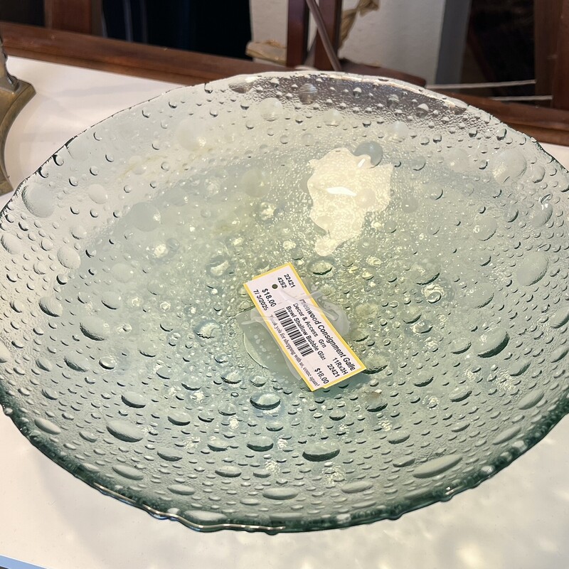 Bowl Shallow Bubble Glass,
Size: 11Rx3H