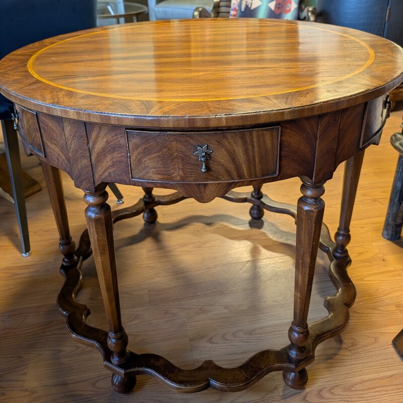Alfonso Marina Lamp Table, Round, Wm Mary
34 Round x 27h