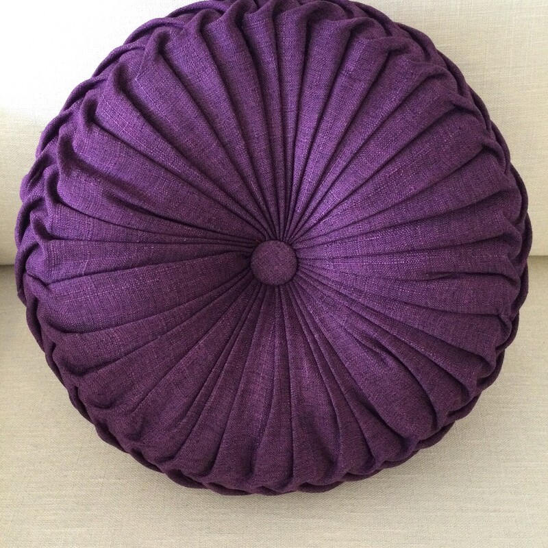 Vintage Style Toss Cushio