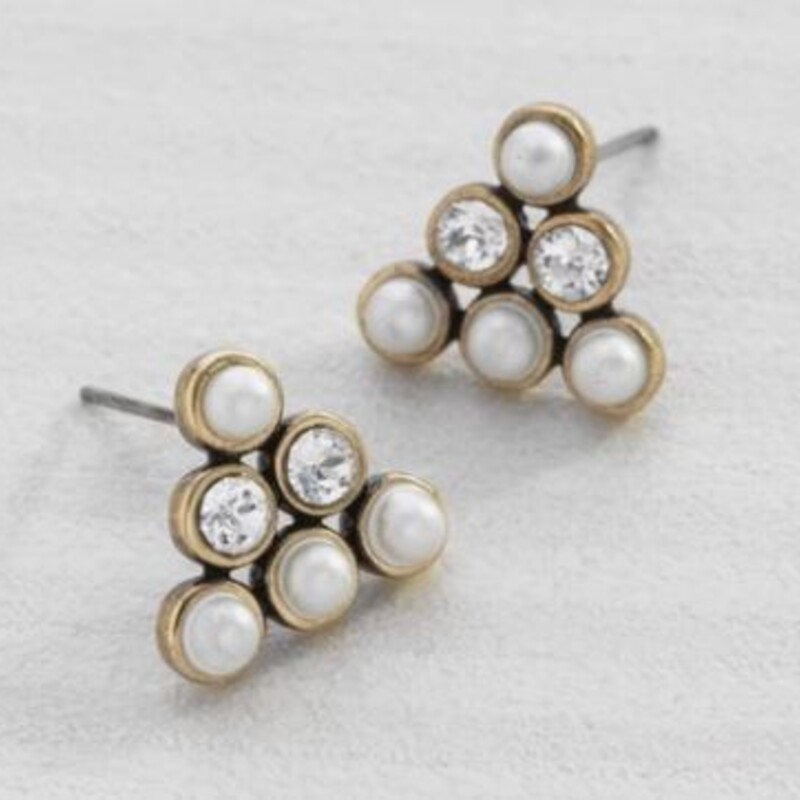 Silpada Pyramid Pearl Earrings
Silver Gold Size: 0.5L