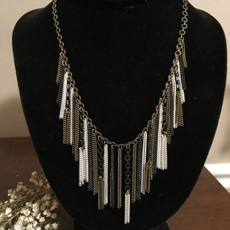 Silpada KRN Fringe Necklace
Gold Black White Size: 22L