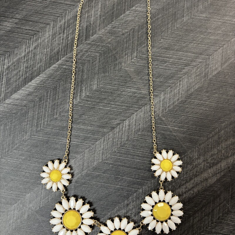 Daisy Necklace