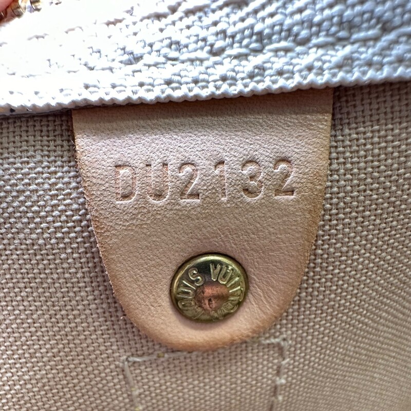 Louis Vuitton Damier Azur Keepall Bandouliere 45<br />
<br />
Date Code:DU2132<br />
<br />
Dimensions:21.7 x 12.2 x 9.4 inches<br />
                       (Length x Height x Width)<br />
<br />
In very good condition. Some water marks on the leather and some scuffs on the canvas.<br />
<br />
Does not come with the original dust bag or box.