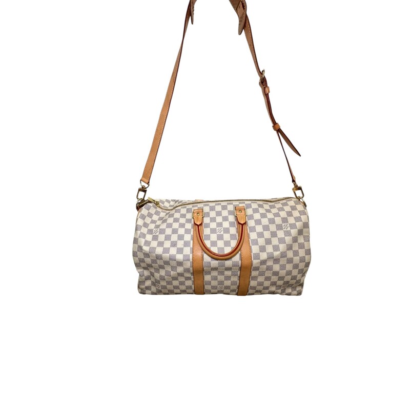 Louis Vuitton Damier Azur Keepall Bandouliere 45

Date Code:DU2132

Dimensions:21.7 x 12.2 x 9.4 inches
                       (Length x Height x Width)

In very good condition. Some water marks on the leather and some scuffs on the canvas.

Does not come with the original dust bag or box.
