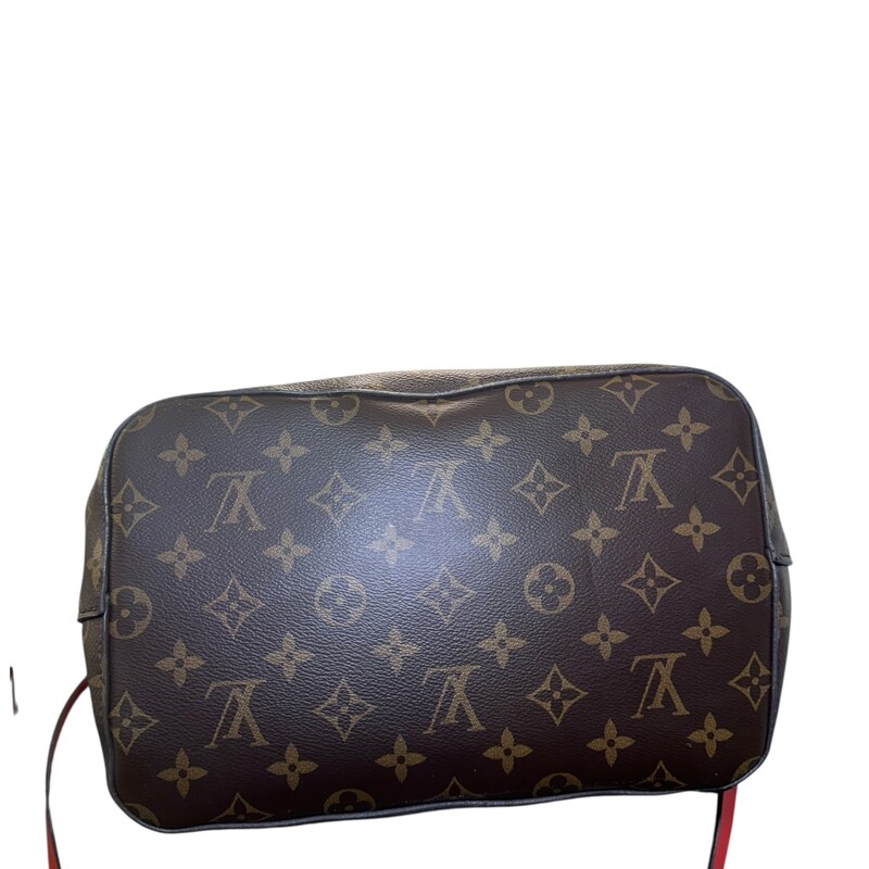 Louis Vuitton Neo Noe Bucket Monogram Bag

Date Code: SD1127

In good condition. Some peeling of the canvas near the top . Some wear on bottom trim and wear on the interior.

Dimensions: 10.2 L x 10.2 H x 6.9 inches

Does not come with the original dust bag or box.