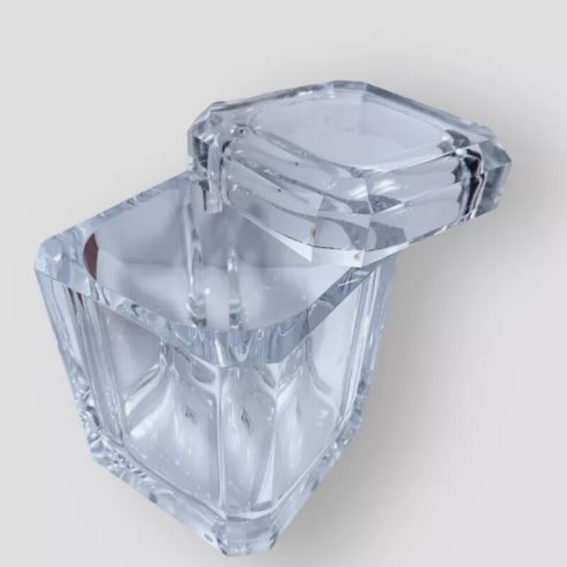 Carlisle Lucite Ice Bucket
Clear, Size: 7x9H