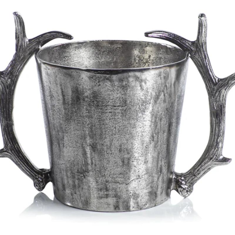 Metal Antler Ice Bucket
Dark Grey
Size: 17x9x12H
NEW Retail $165
