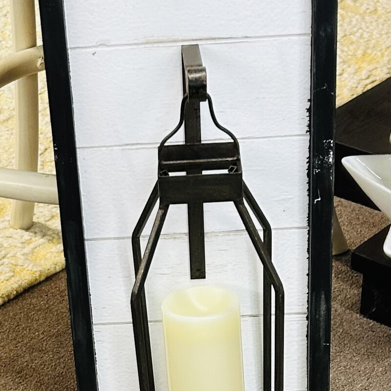 Wood W Hook + Lantern